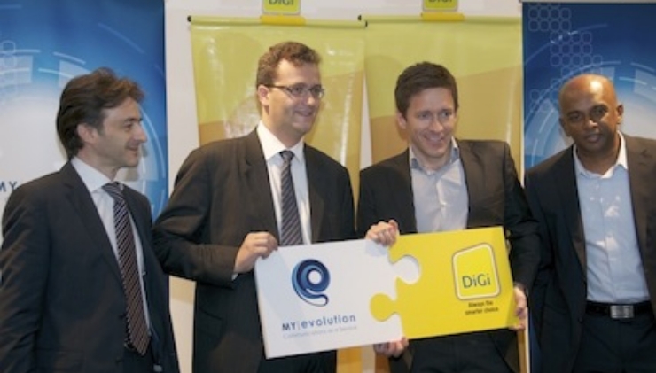 MYE CMO and CEO with DiGi Heads